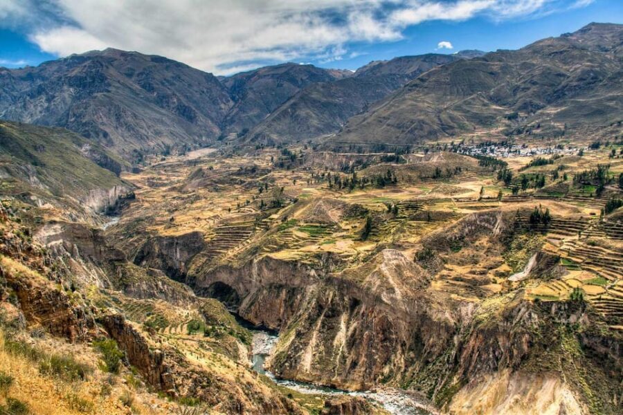 From Arequipa: Colca Valley & Thermal Baths Small-Group Trip - Wayra Punku, Antahuilque, and Cruz del Cóndor: photo time that actually means something