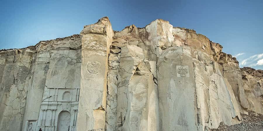 From Arequipa: Sillar Route and Hike in Culebrillas - Culebrillas creek: a short walk through erosion-made scenery