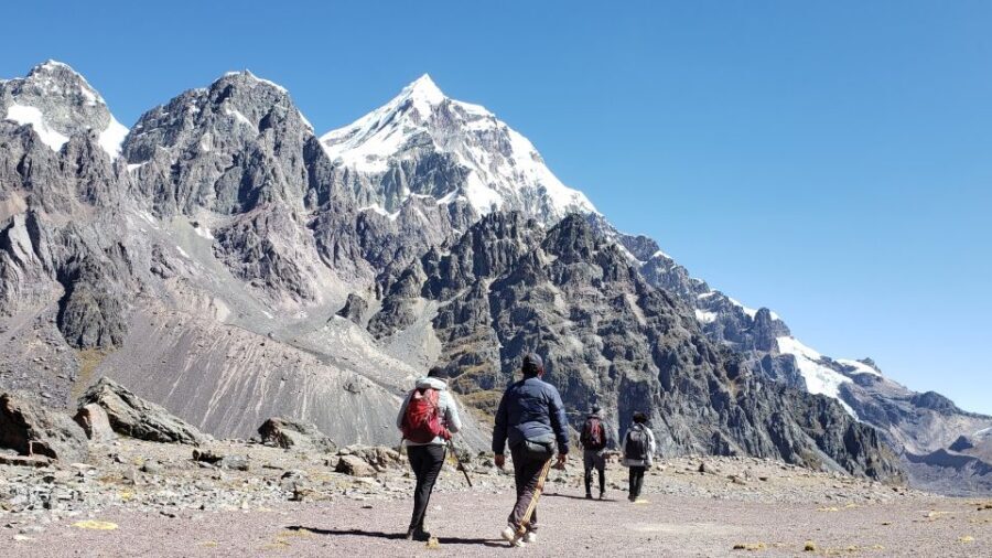 From Cusco: 7 Lakes of Ausangate Full Day Tour - Who should book the Ausangate 7 Lakes hike, and who should pass