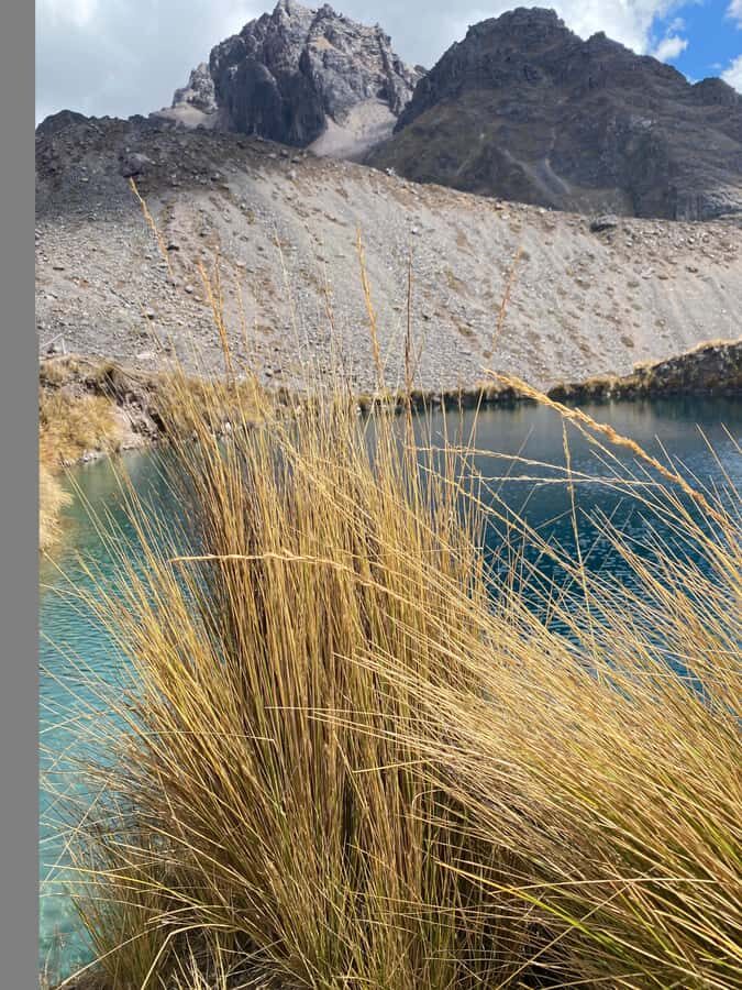 From Cusco: 7 lakes with hot springs in Ausangate and meals - First hike to the first lake: the most strenuous part