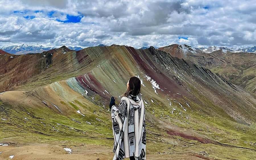 From Cusco: Full day Palccoyo Mountain tour - Cusipata lunch and the long return to Cusco by evening