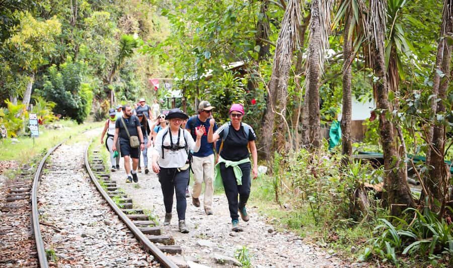 From Cusco: Full-Day Round-Trip Train Tour to Machu Picchu - Ollantaytambo to Aguas Calientes: the handoff that needs to be smooth