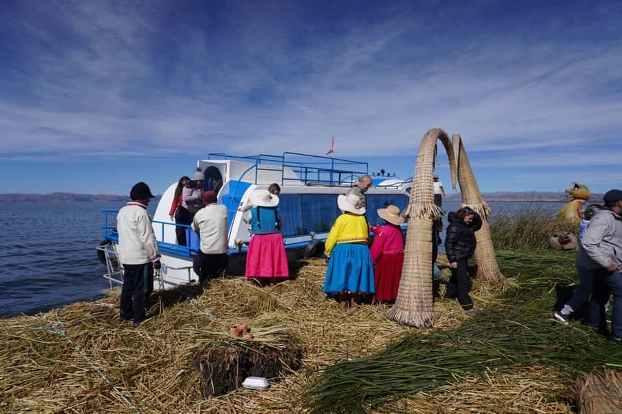From Cusco: Lake Titicaca, Uros and Amantani by sleeper bus - First light on Lake Titicaca: getting to the Uros floating islands
