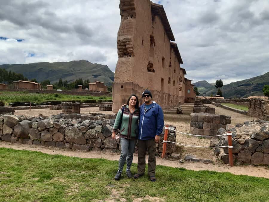 From Cusco: Lake Titicaca with a visit to Uros and Taquile - Uros floating islands: a cultural demonstration you can question