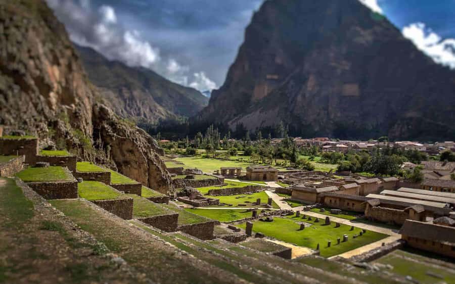 From Cusco: Maras and Moray and Ollantaytambo Tour - Cusco pickup and the Sacred Valley morning rhythm