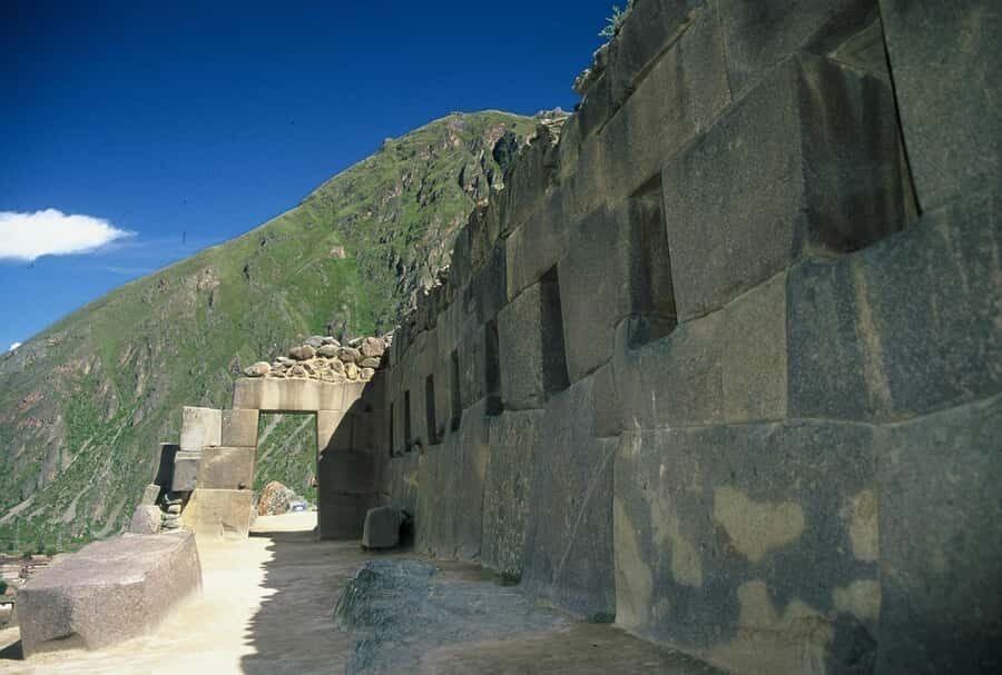 From Cusco: Ollantaytambo Fortress Half-Day Private Tour - The 150-step climb: manage your pace and your photos
