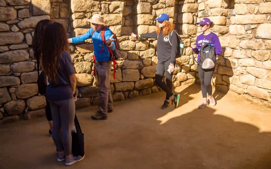From Cusco: One-Day Round Trip to Machu Picchu by Train - Photo Time and Free Exploration: How to Use Your Remaining Minutes