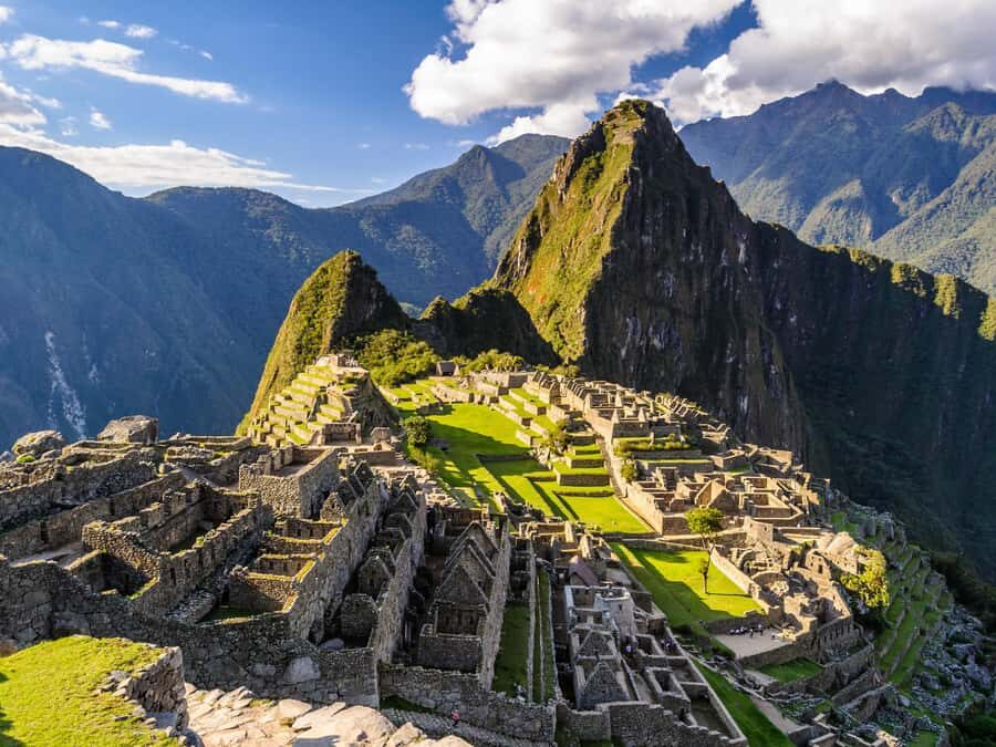 From Cusco: One-Day Tour to Machu Picchu - The premium train to Aguas Calientes: views plus a head start