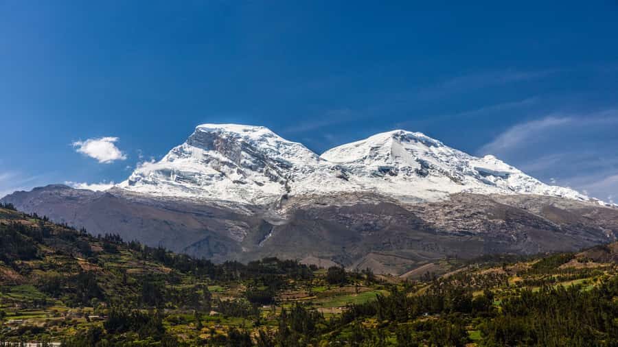 From Huaraz: Lake 69 Trek Day Tour - White Mountain Range - What your Spanish guide actually adds to the trek