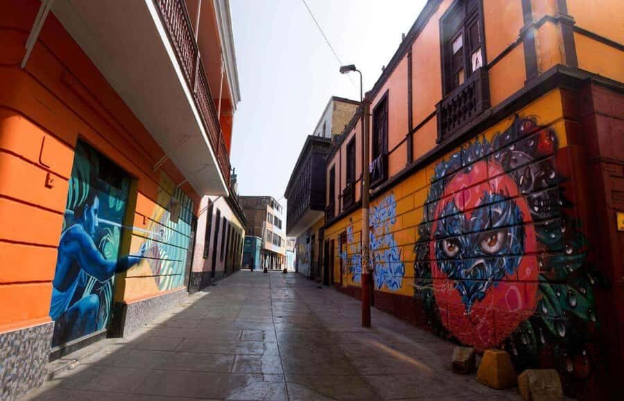 From Lima: Callao District Highlights Tour with a Guide - Murals and the hand-painted sign workshop with sesion dmjc
