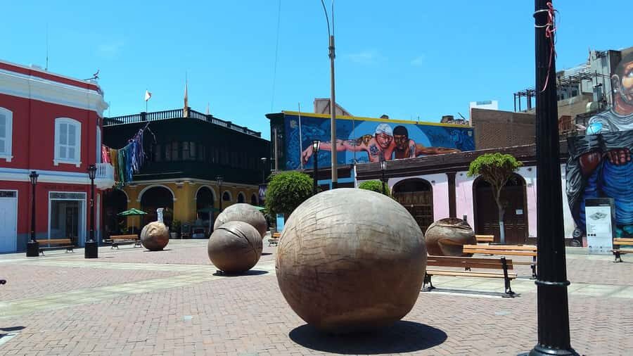 From Lima: Callao District Highlights Tour with a Guide - 9:30 Breakfast at El Nakary near the Real Felipe Fortress