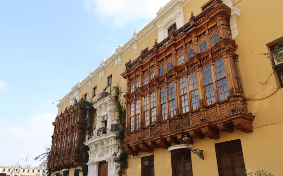 From Lima: City Tour with Catacombs & Pachacamac Inka Ruins - A perfect Lima mix: UNESCO streets, bones in the dark, and Inka pyramids