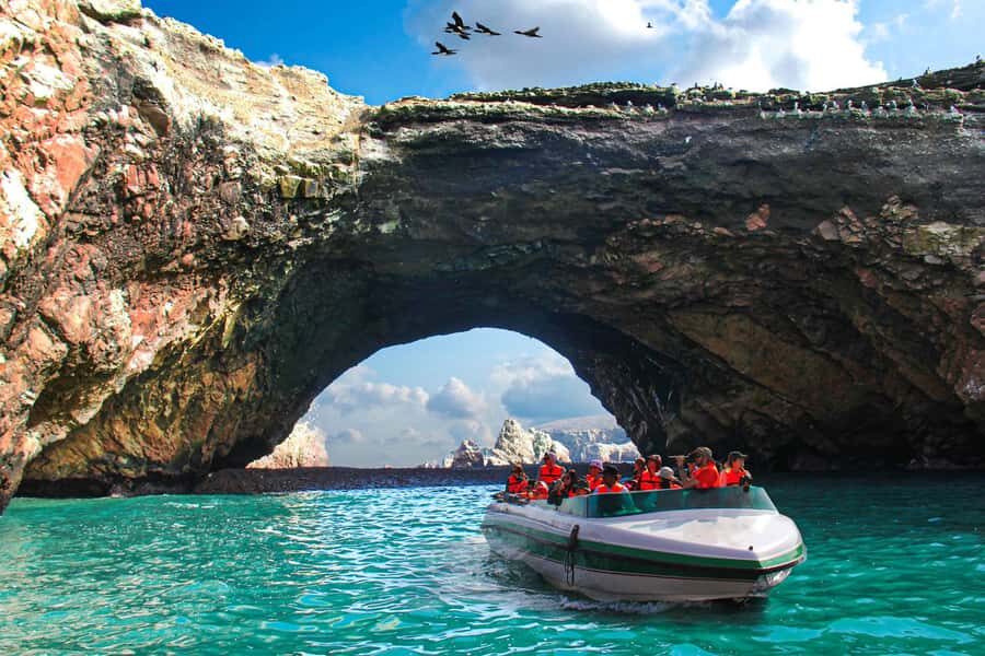 From Lima: Full Day Tour (Paracas + Huacachina) - From Lima to Paracas: the long ride that sets the mood