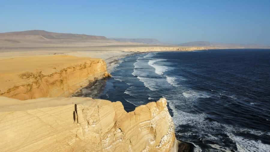From Lima: Huacachina Oasis & Ballestas Island - ENGL / ESPA - Dune buggy and sandboarding: the adrenaline piece that actually counts