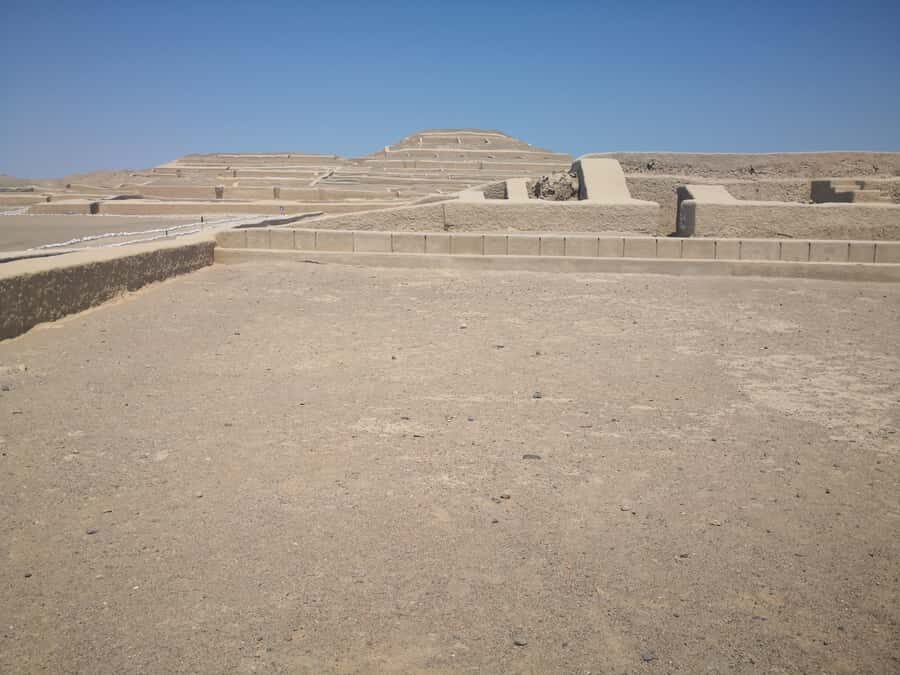 From Nazca: Cahuachi Pyramids Tour and Textile Workshop - Cahuachi: The Nazca ceremonial center outside the lines