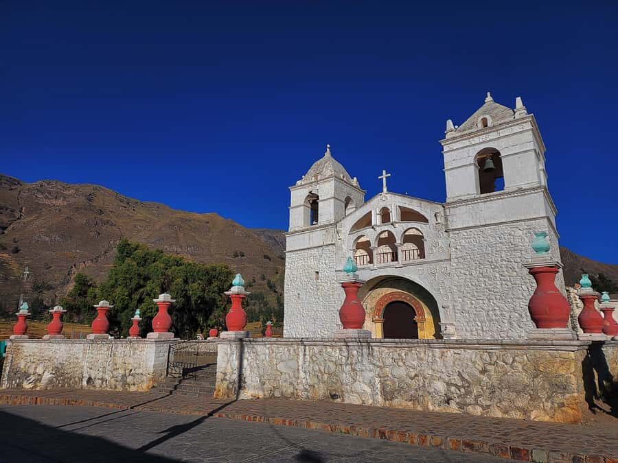 From Puno: 2-Day Tour to Colca Canyon ending in Arequipa - Day 1 at 6:00 a.m.: from Puno toward Chivay with key scenic stops