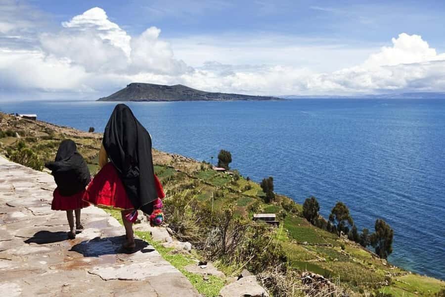 From Puno: Uros and Taquile Islands Full-Day Tour - Lake Titicaca from Puno: what makes this tour feel “complete”