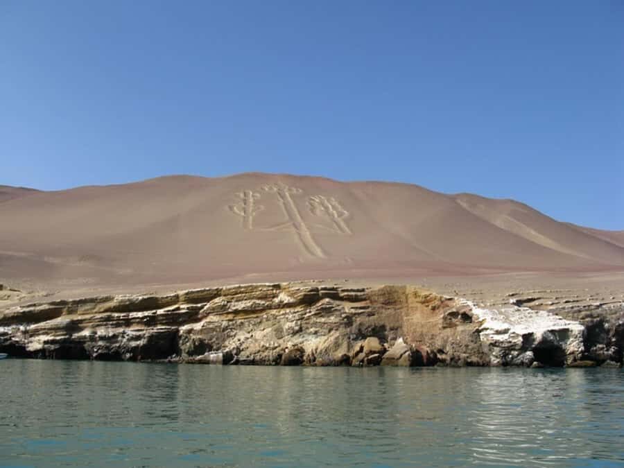 From San Martin Port: Ballestas Islands Tour in Paracas - What to bring for wind, spray, and sun in Paracas
