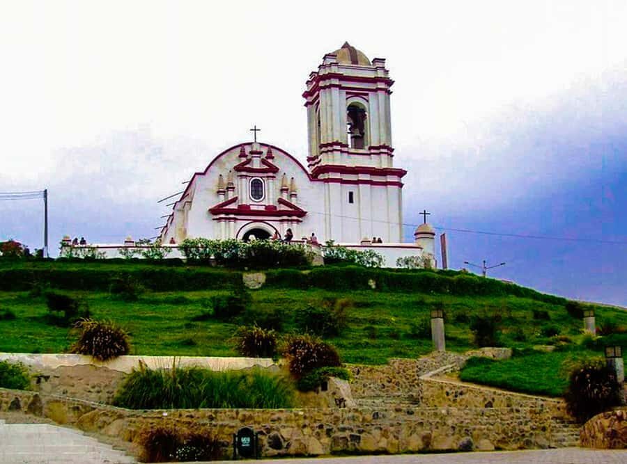 From Trujillo: Complete full day tour with museums - Mocheros in the countryside: crafts you can actually picture