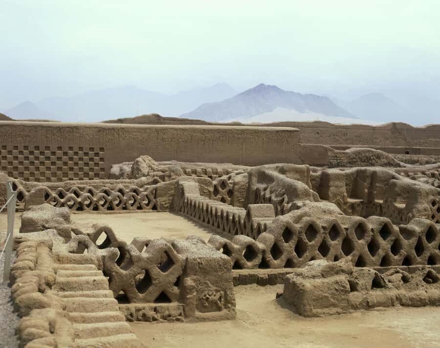 From Trujillo: Temple of the Moon and Sun and Chan Chan - Moche to Chimú: why this 8-hour mix makes sense