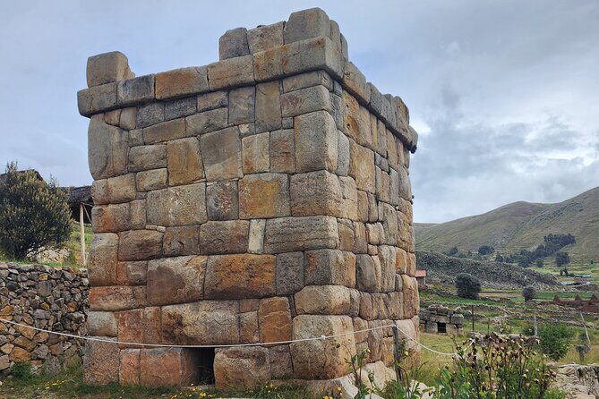 Full Day Guided Tour of the Aymara Route from Puno - Acora’s Molloco Chullpas: When Lupaca and Inca Stories Overlap