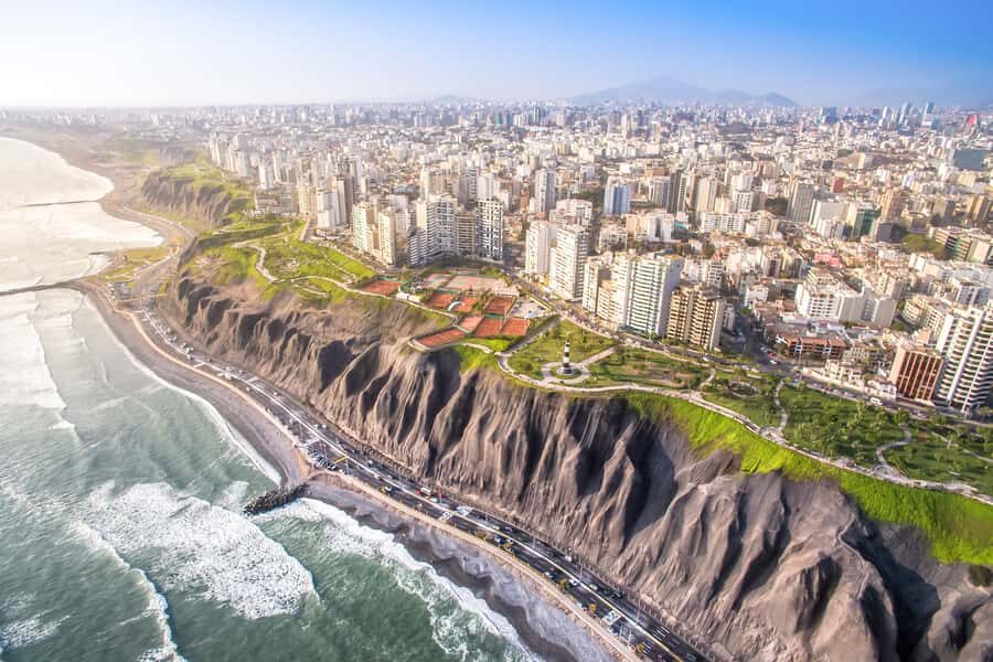 Full-Day Lima: a Culinary, Historic & Traditional City - Peruvian Pisco Cocktails and Cacao Stops: Taste the Drinks Like a Local