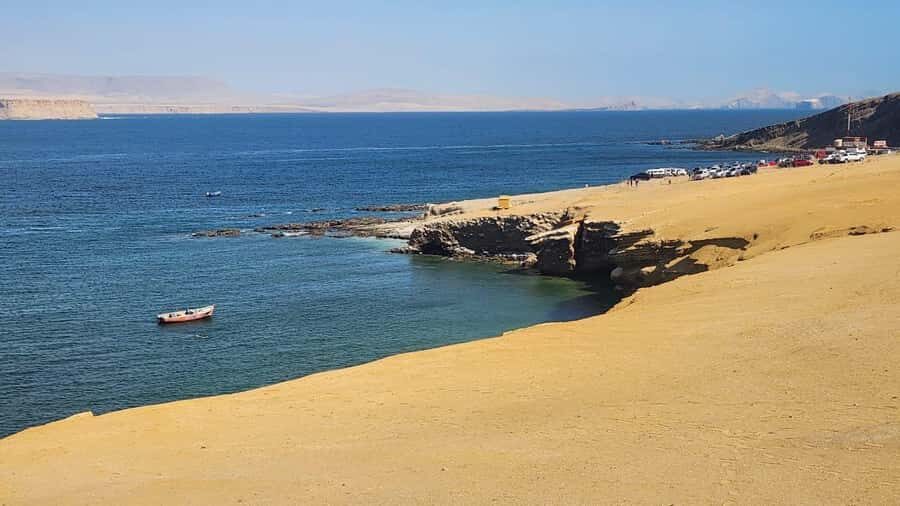 FULL DAY PARACAS - ICA - Paracas National Reserve by tourist bus: beaches, viewpoints, and that red-rock drama