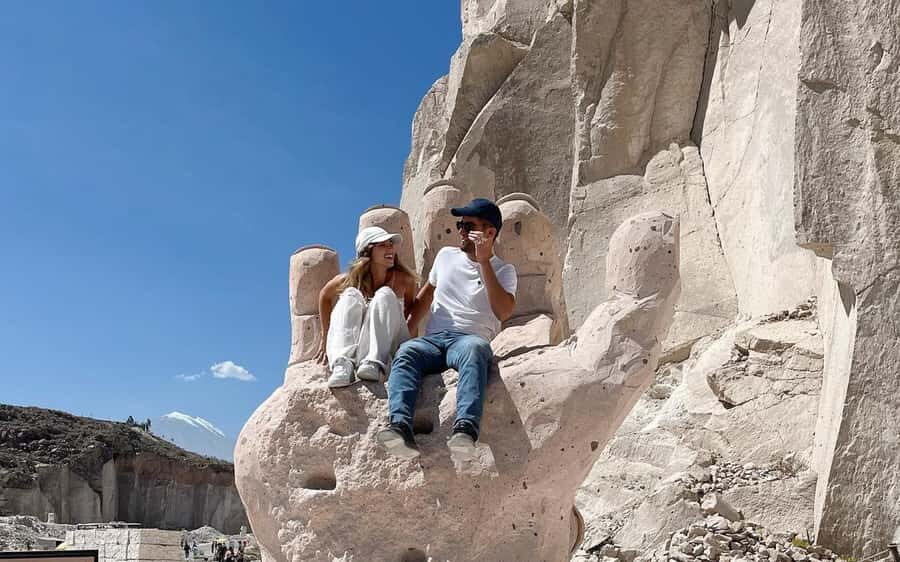 Half-day tour in Arequipa: Sillar route - Añashuayco Quarry and Farallones Canyon: Stone, Scale, and Craft