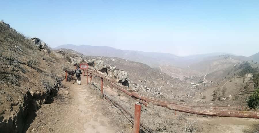 Hiking Lomas de Lachay in Lima - On the trail: dunes, hills, and the slow reveal of the green