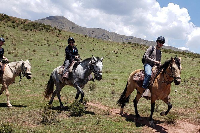 Horseback Riding Plus Tour to Sacsayhuaman, Quenqo, Puka Pucara and Tambomachay - Stop 1: Sacsayhuaman and the big-stone atmosphere