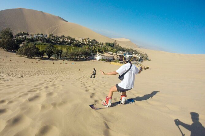 Huacachina Sandboard - Morning vs afternoon: pick based on light and your energy