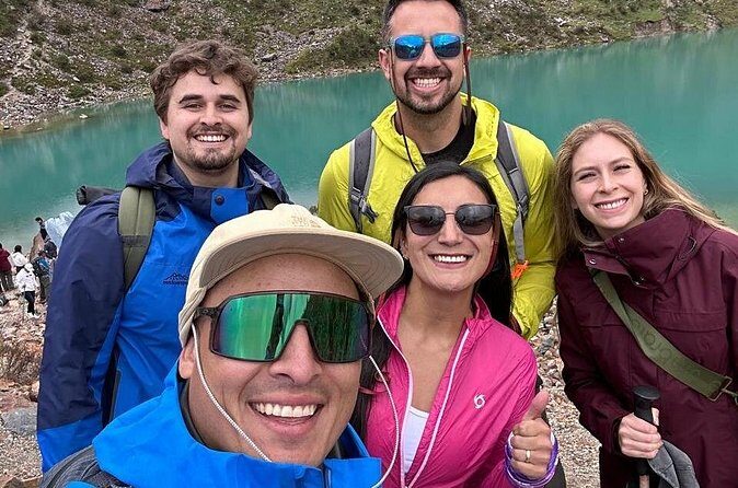 Humantay Lagoon Tour - Lunch and the Descent: Getting Back Before Your Body Crashes
