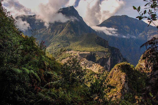 Inca Jungle Premium to Machu Picchu 4-Day and 3-Nights - Day 4 sunrise at Machu Picchu: guided time plus your own pace
