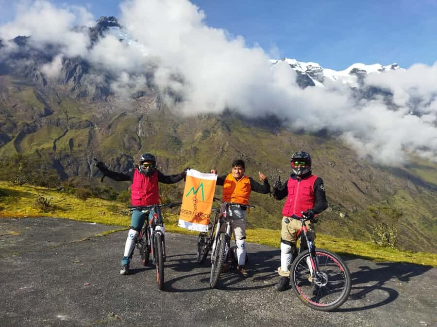 Inca Jungle Trail to Machu Picchu in 4 Days - Santa María to Santa Teresa: coffee, coca, and hot springs time