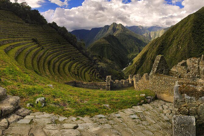 Inca Trail 4 Day Adventure to Machu Picchu with Panoramic Train - Day 3: Inca Flat to Phuyupatamarca and the Cloud Forest Shift