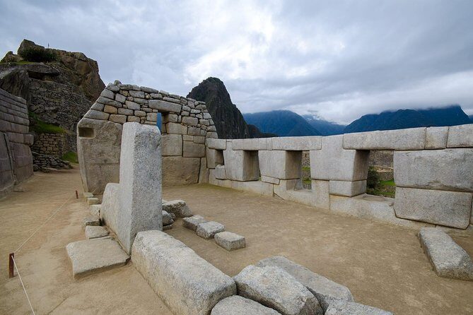 Inca Trail Trek to Machu Picchu - 2 Days (Small Group or Private) - Getting back to Cusco: train to Ollantaytambo, then private van