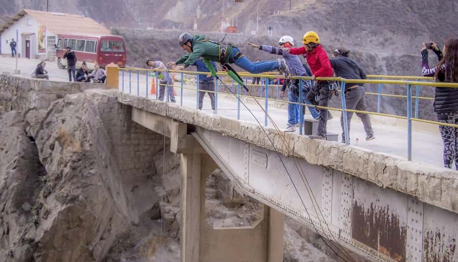 Lima: Cañon de Autisha | Explore the Center of the Earth - The 30m rappel: the stress-release moment