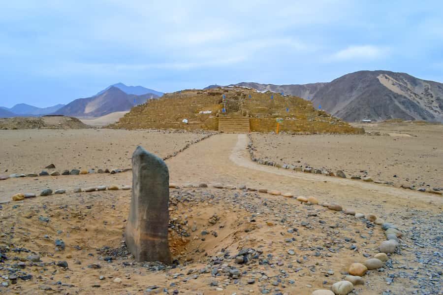 Lima: Caral Full-Day Private Excursion with Meals - Huacho lunch by the sea: northern Peru flavors, not a generic stop