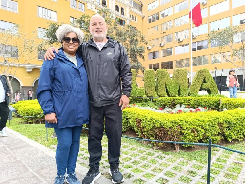Lima: City Highlights Walking Tour & Catacombs - Plaza Mayor de Lima: Cathedral to Government Palace in one loop