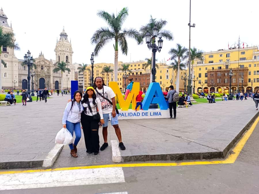 Lima: City Highlights Walking Tour & Catacombs - Going underground: Catacombs-Monastery of St. Francis of Assisi