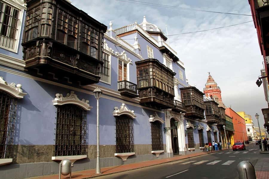 Lima : City Tour by Panoramic Bus - Walking & Catacombs - Plaza San Martín and the UNESCO Historic Center walk: where the city starts making sense