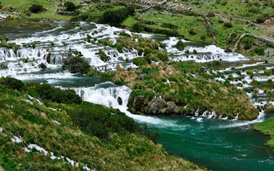 Lima: Escapada de 2 Días a la Reserva Nor Yauyos-Cochas - Papacocha Lagoon hike: the Forest of Love and the pause for birds