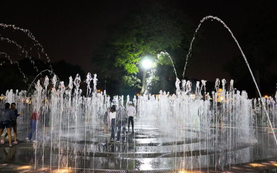 Lima: Magic Water Circuit Tour w/ Transfer & Ticket - Optional Peruvian dinner show: how to decide if it’s for you