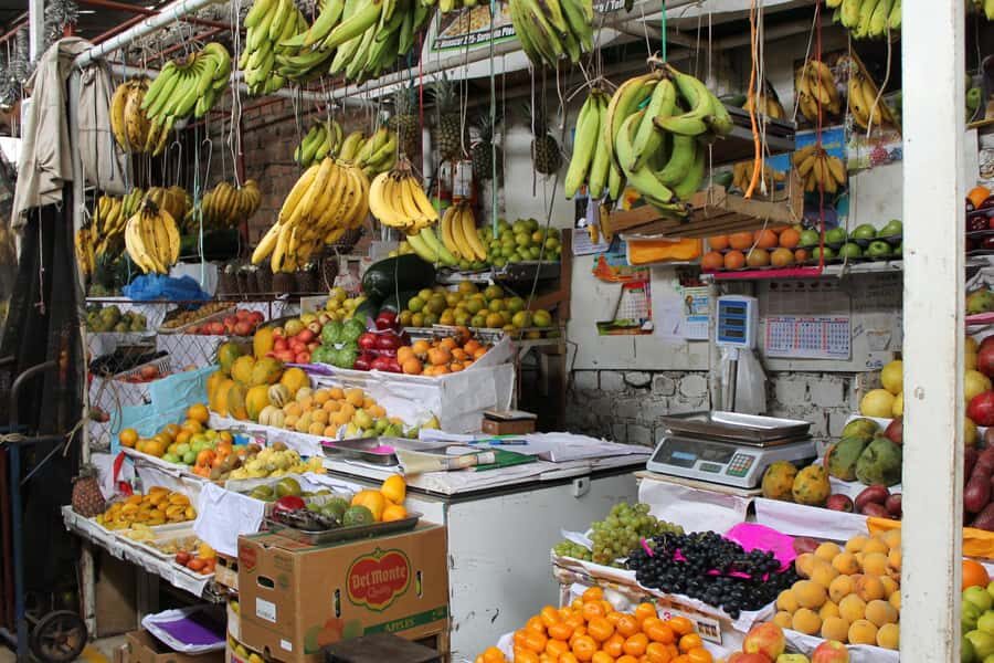 Lima: Market Tour, 35 Fruits Tasting & Cooking Class - Finding your favorite fruits in 35+ tasting rounds