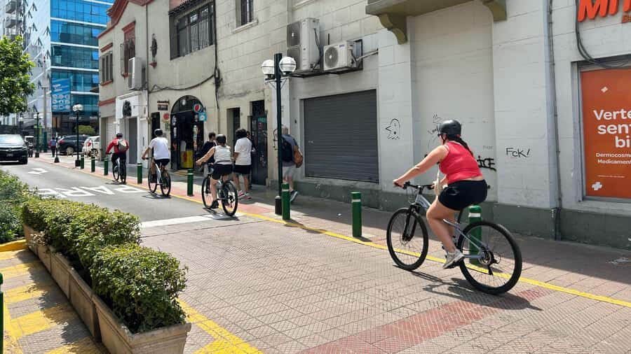 Lima: Sightseeing Bike Tour with Food and Drink Tastings - The Maraparte ceviche finish: a classic Peruvian dish, served after the ride