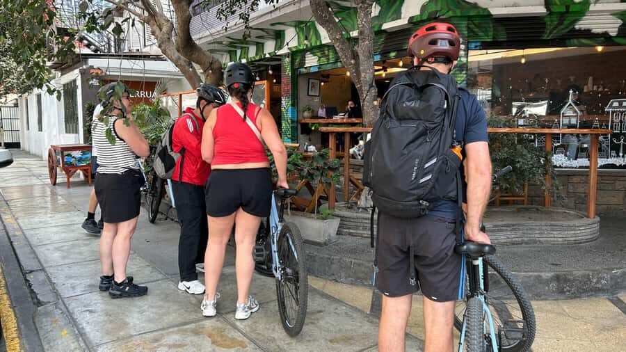 Lima: Sightseeing Bike Tour with Food and Drink Tastings - Who should book this Lima bike-and-food tour