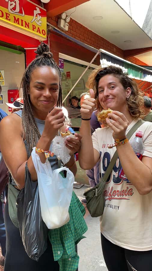 Lima Street Food: A gastronomic adventure through the city. - The first food stretch: markets, ceviche, and the snack rhythm that locals love