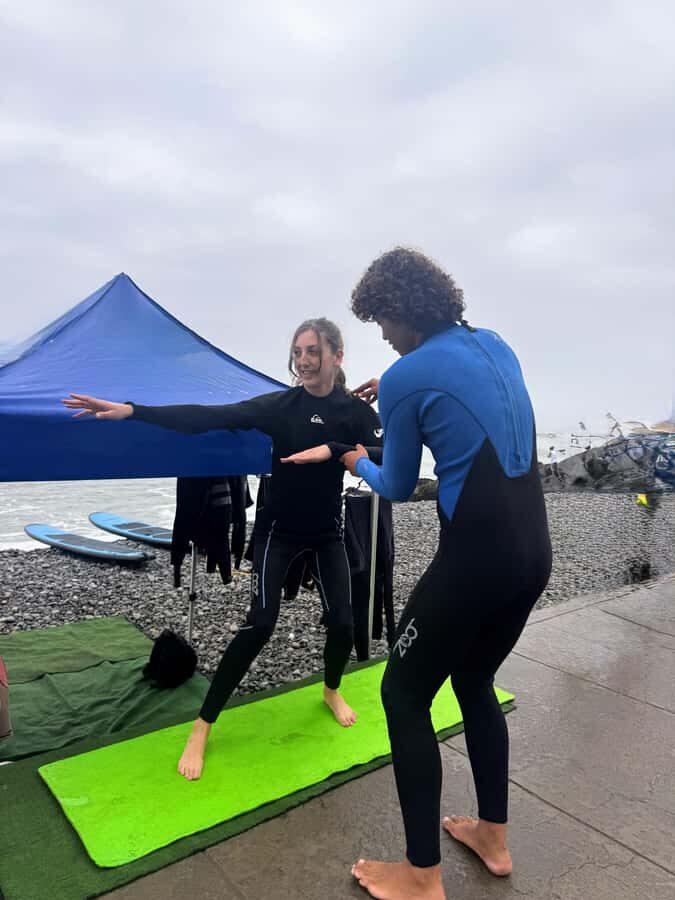 Lima: Surf Class with Equipment and Instructor - Warm-up and terrain simulation: how you learn without guessing