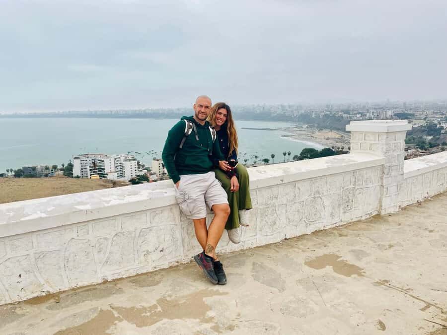 Lima: Tour in Miraflores, San Isidro, Barranco & Chorrillos - Miraflores orientation: Kennedy Park to Parque del Amor