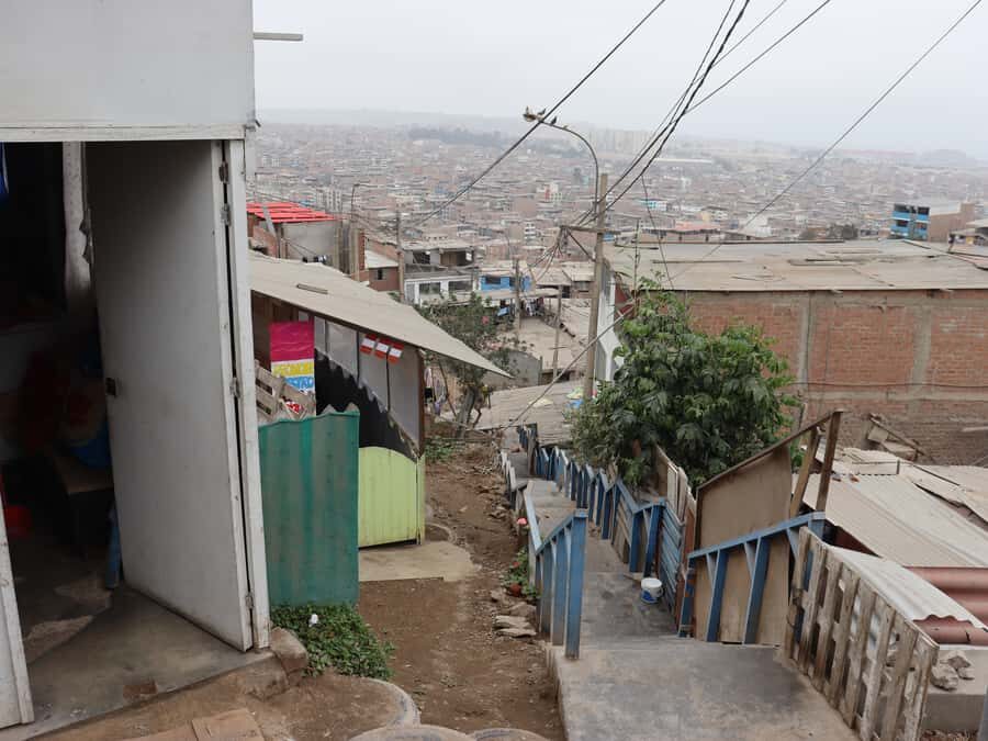 Lima: Villa El Salvador Shanty Town Tour - Kindergarten visit (limited days) and meeting kids playing